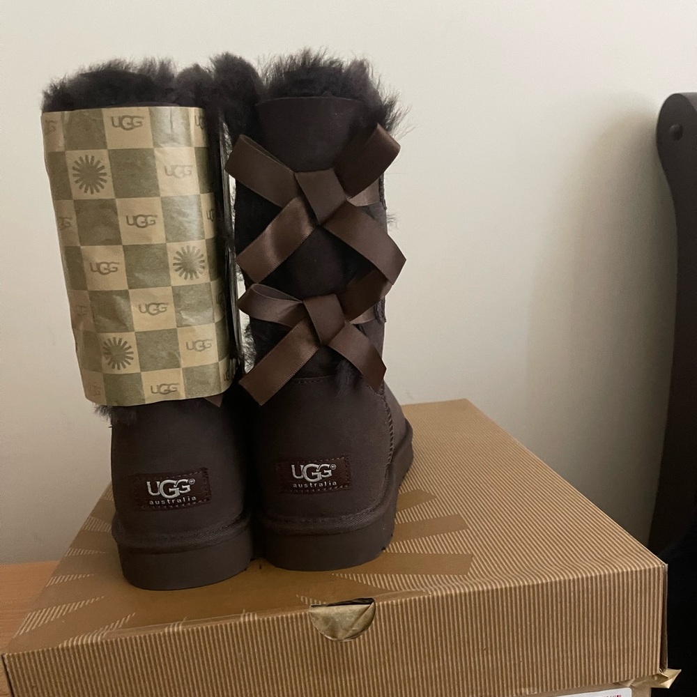 Chocolate Brown Bailey Bow Uggs - Brand New!
